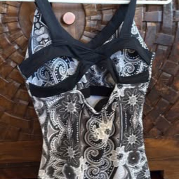 Prana Tank top - Picture 2 of 3